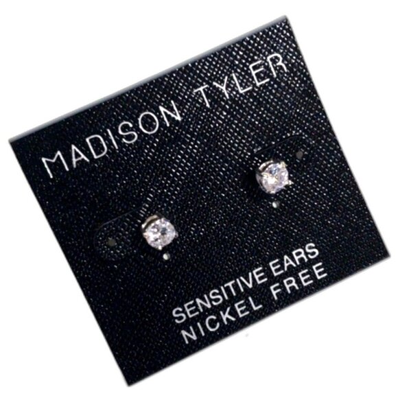Elegant Silver tone Sparkling Crystal Stud Earrings - Women's Fashion Jewelry - Picture 1 of 7